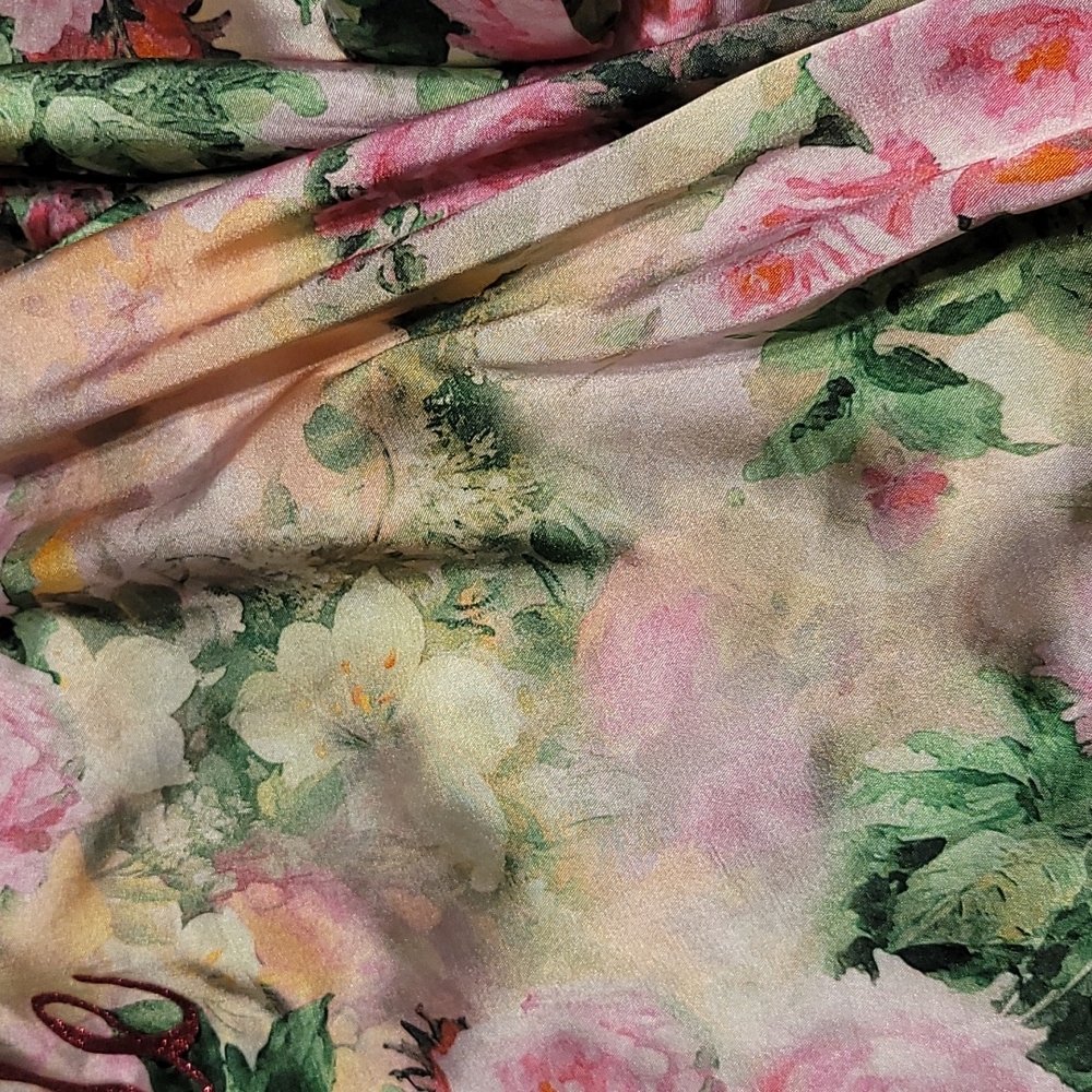 Bride Floral Robe - Picture 4 of 9